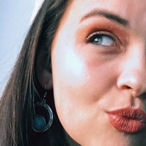 Meet your Posher, Sydney